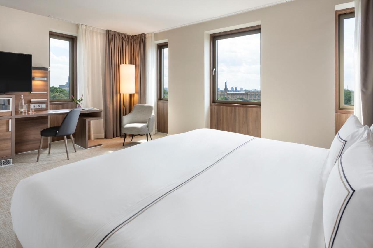 Melia Dusseldorf Hotel Екстериор снимка